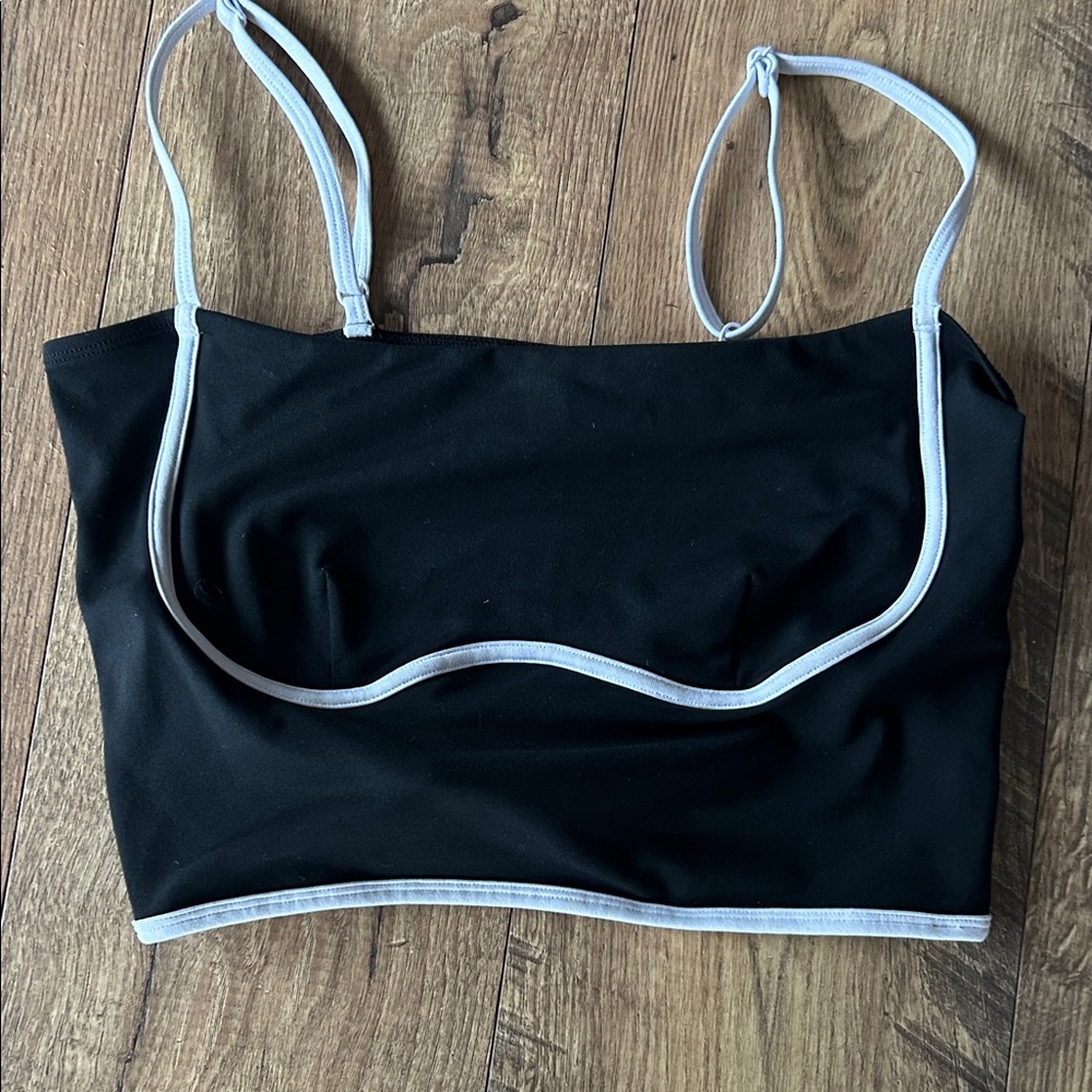 Alo Black and White Women's top